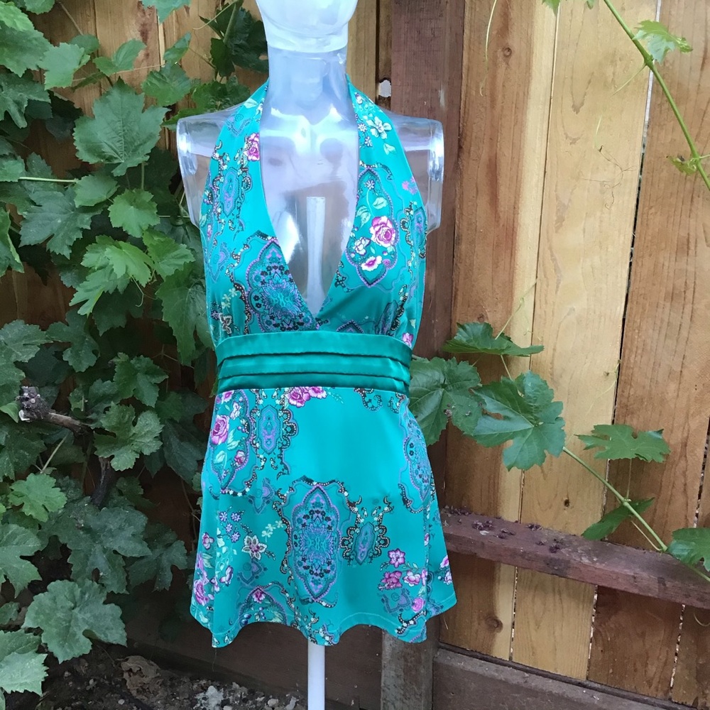 Halter top size small